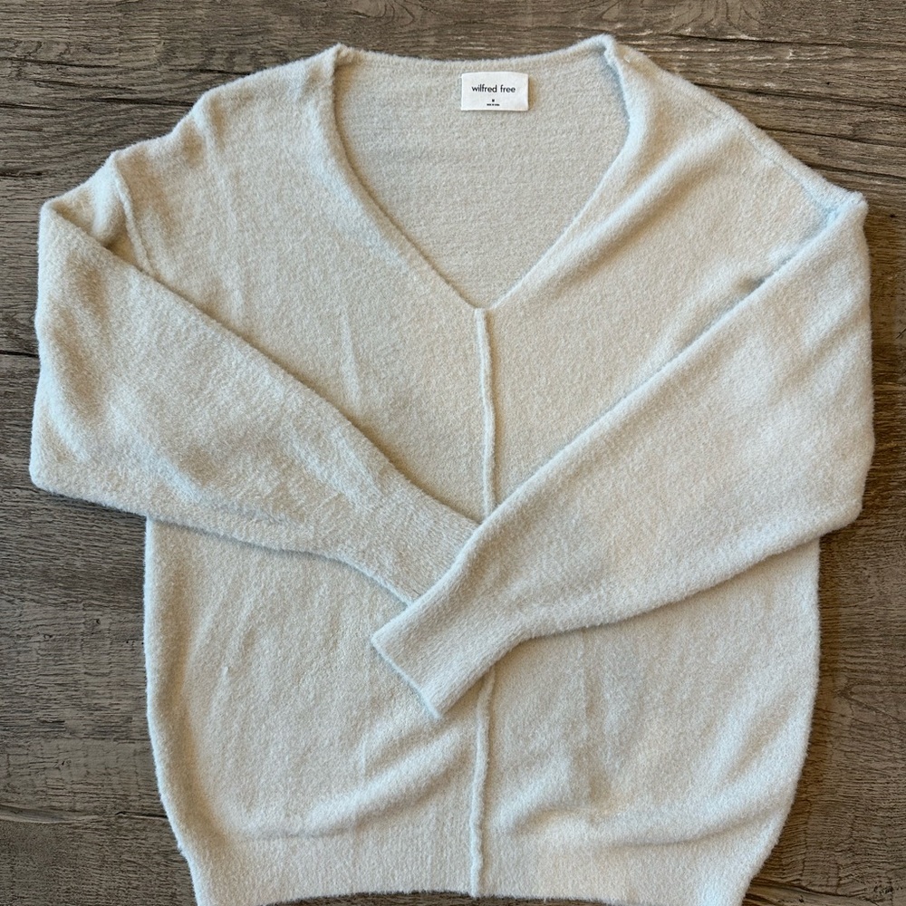 Wilfred Women's Soft Blue V-Neck Sweater